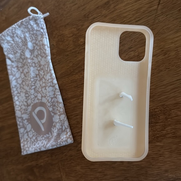 NWOT Beige Blossom Loopy case iPhone 12 Pro - Picture 2 of 2